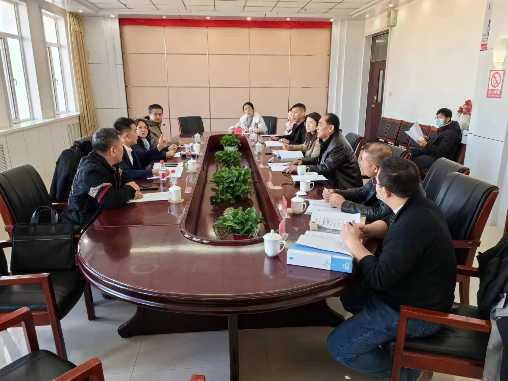 座谈会2.jpg